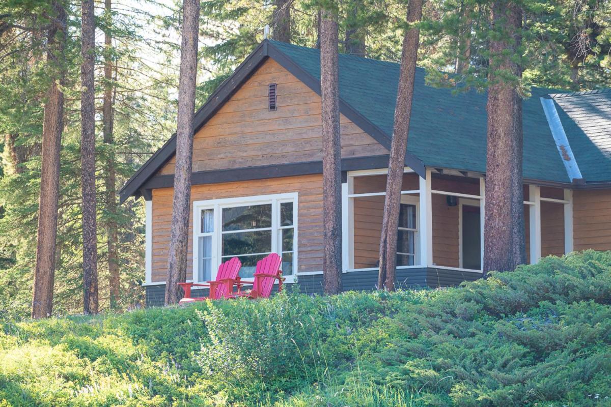 Johnston Canyon Lodge & Bungalows Castle Junction Exterior foto