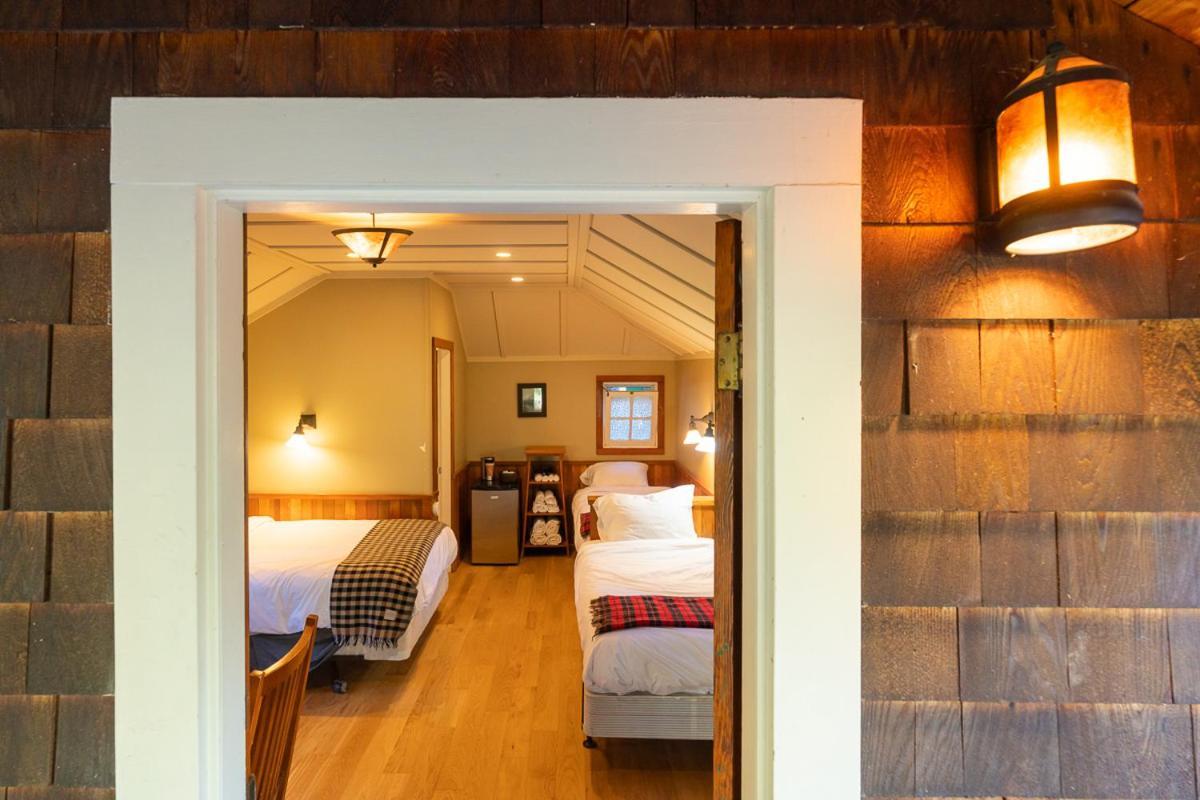 Johnston Canyon Lodge & Bungalows Castle Junction Exterior foto