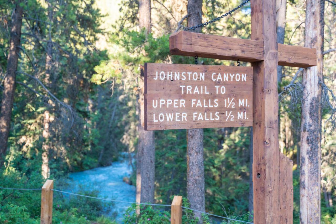 Johnston Canyon Lodge & Bungalows Castle Junction Exterior foto
